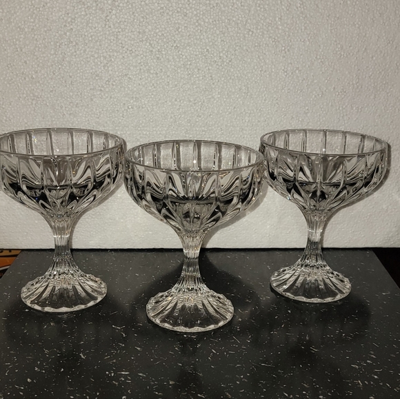 BEAUTIFUL SET OF 3 MIKASA CRYSTAL PARK LANE CHAMPAGNE SHERBET 5 1/2" GLASSES - Picture 6 of 8